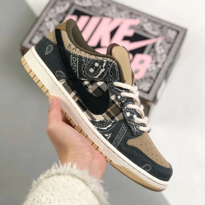 NK SB DUNK - TRAVIS